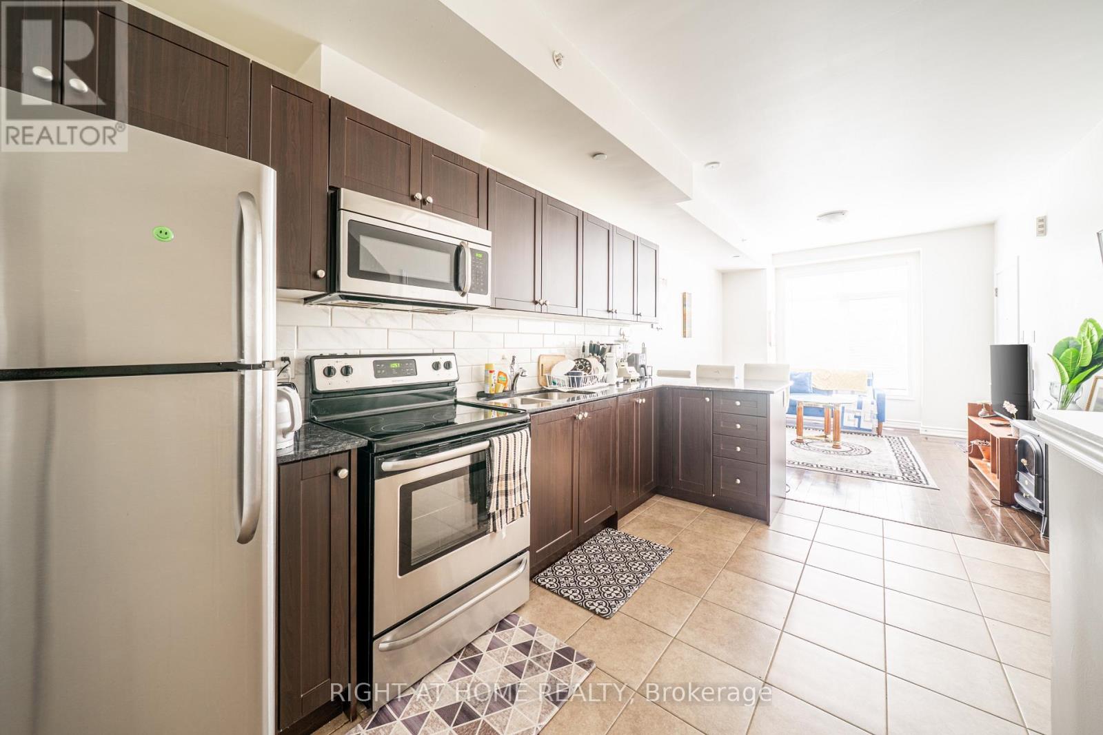 26 - 39 Drewry Avenue, Toronto (Newtonbrook West), Ontario  M2M 0B4 - Photo 5 - C12980278