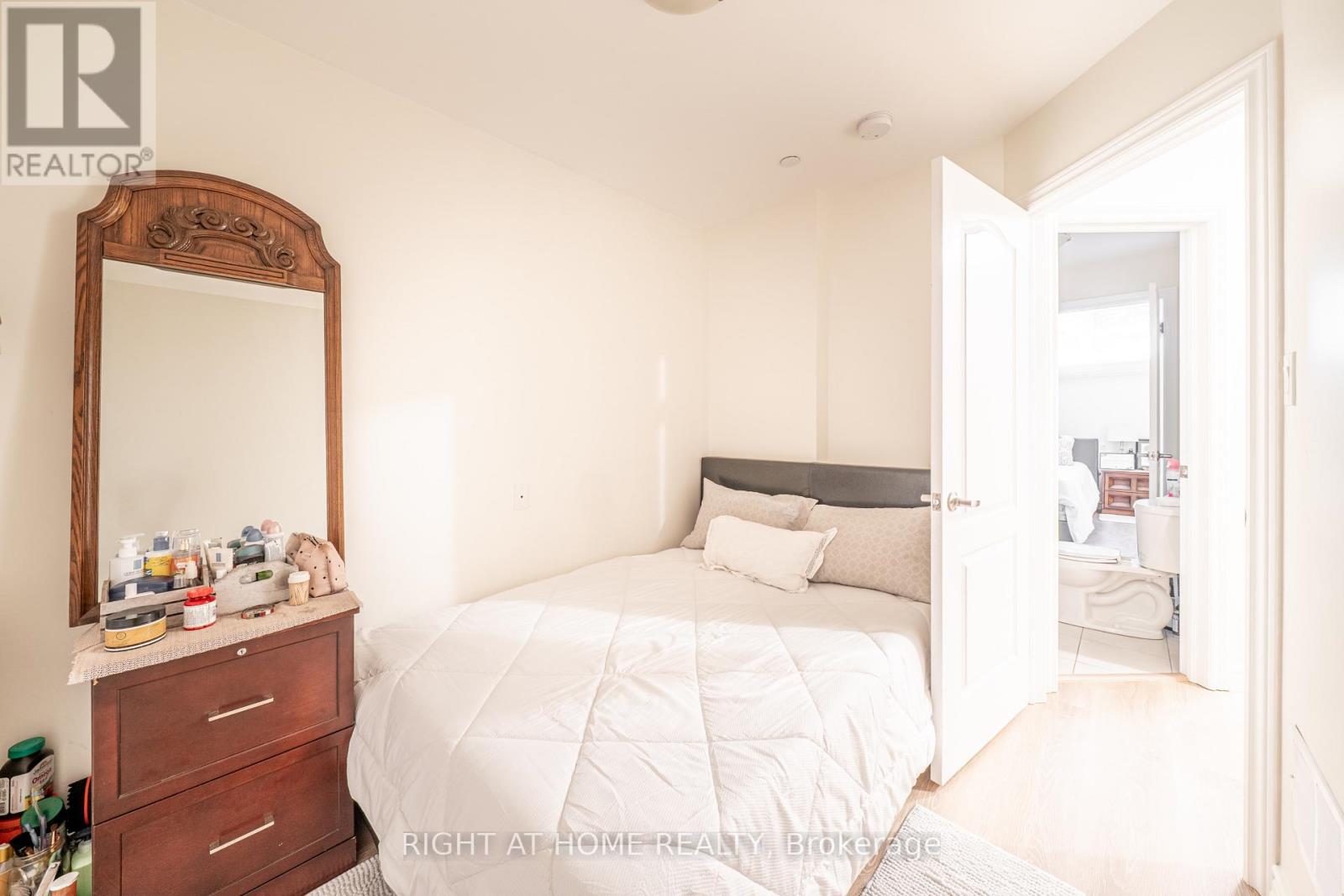 26 - 39 Drewry Avenue, Toronto (Newtonbrook West), Ontario  M2M 0B4 - Photo 9 - C12980278