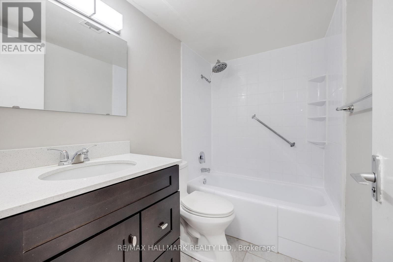 1715 - 40 Homewood Avenue, Toronto, Ontario  M4Y 2K2 - Photo 17 - C12980284