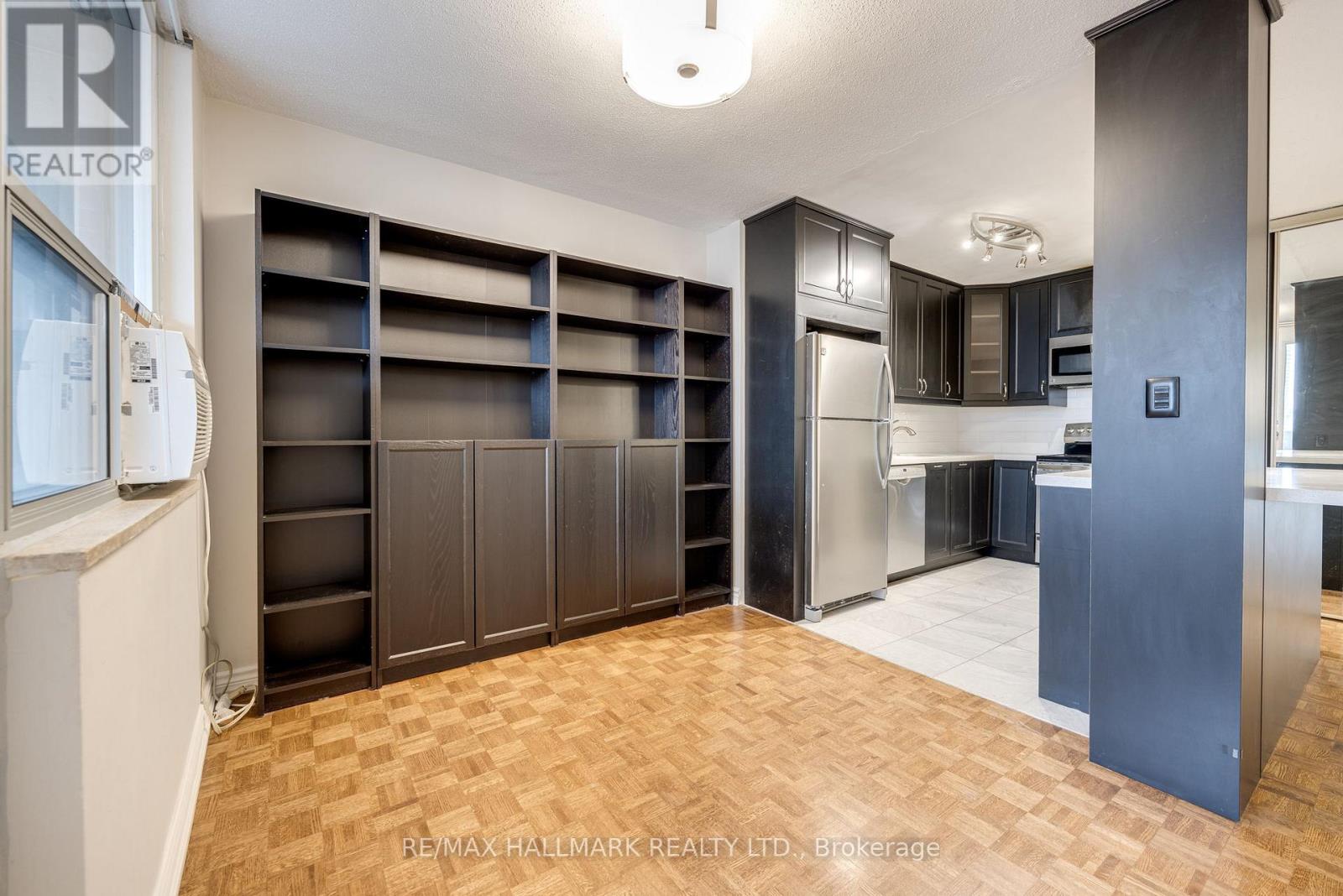 1715 - 40 Homewood Avenue, Toronto, Ontario  M4Y 2K2 - Photo 6 - C12980284