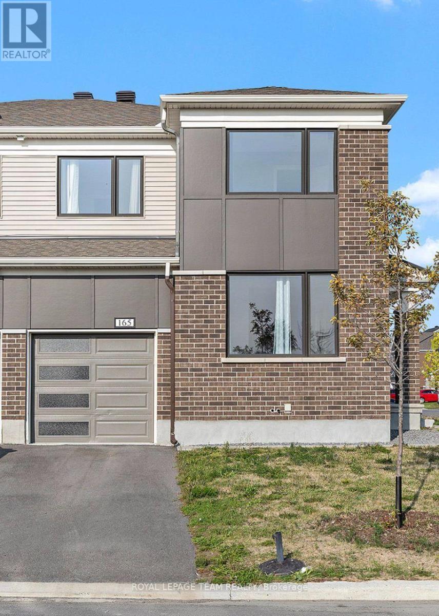 165 Yearling Circle, Ottawa, Ontario  K0A 2Z0 - Photo 3 - X12980298
