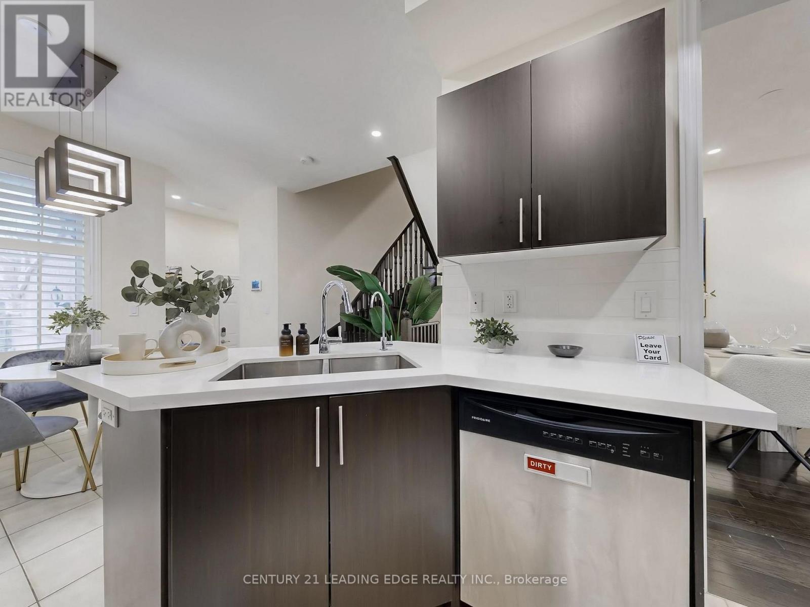 6 Poetry Drive, Vaughan, Ontario  L4H 3P7 - Photo 9 - N12980226