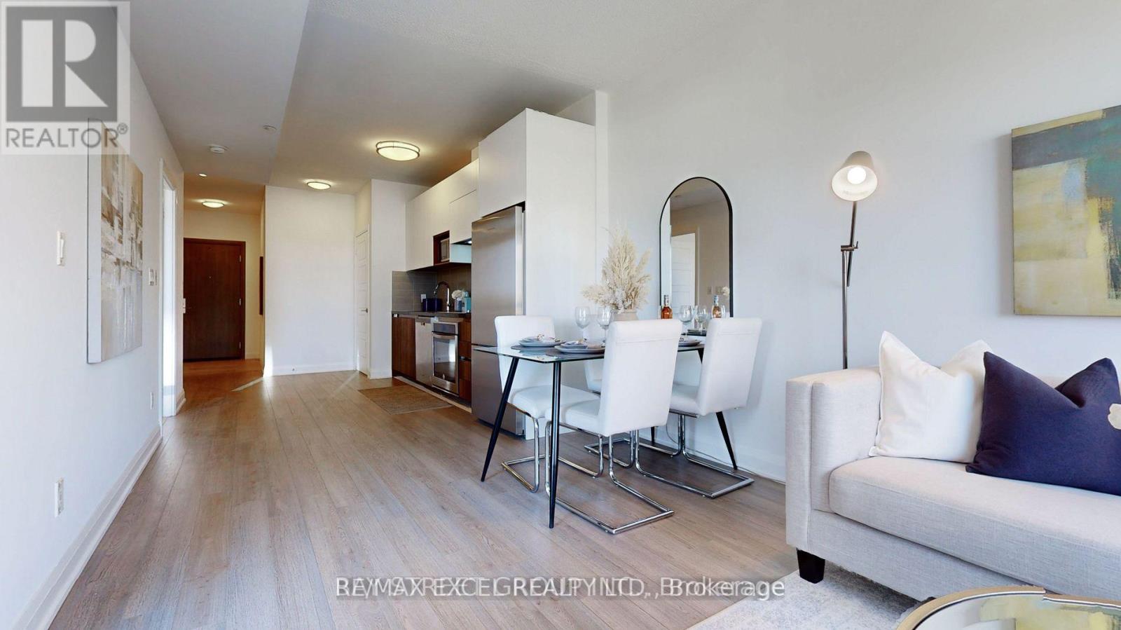 309 - 15 Water Walk Drive, Markham (Unionville), Ontario  L6G 0G2 - Photo 2 - N12980310