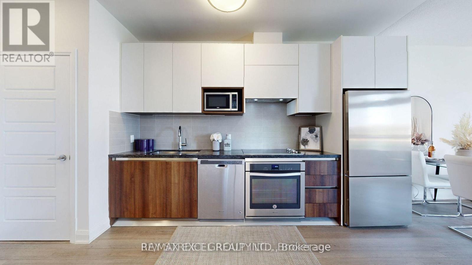 309 - 15 Water Walk Drive, Markham (Unionville), Ontario  L6G 0G2 - Photo 3 - N12980310