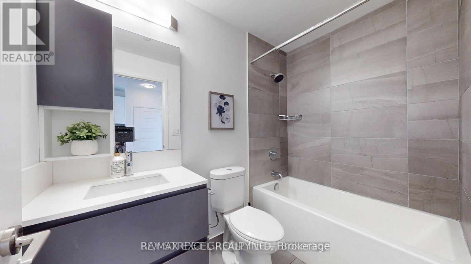 309 - 15 Water Walk Drive, Markham (Unionville), Ontario  L6G 0G2 - Photo 4 - N12980310