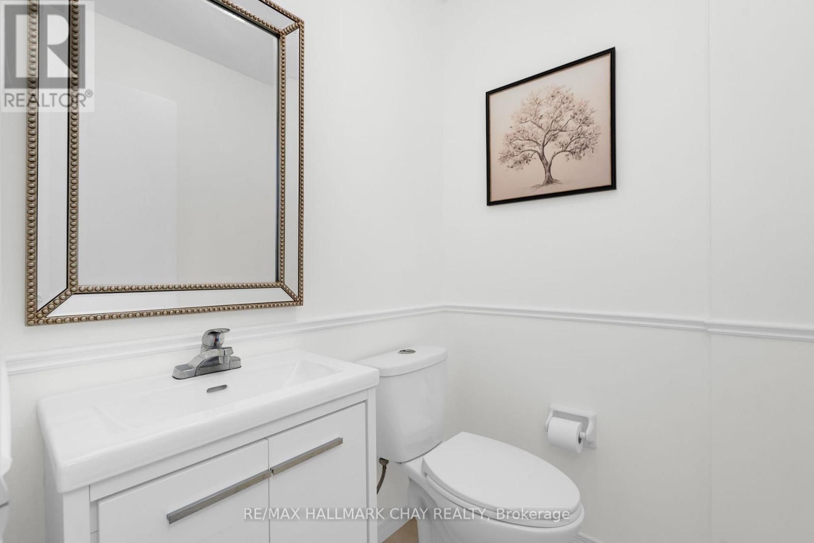 17 Cuthbert Street, Barrie, Ontario  L4N 6X7 - Photo 12 - S12980218