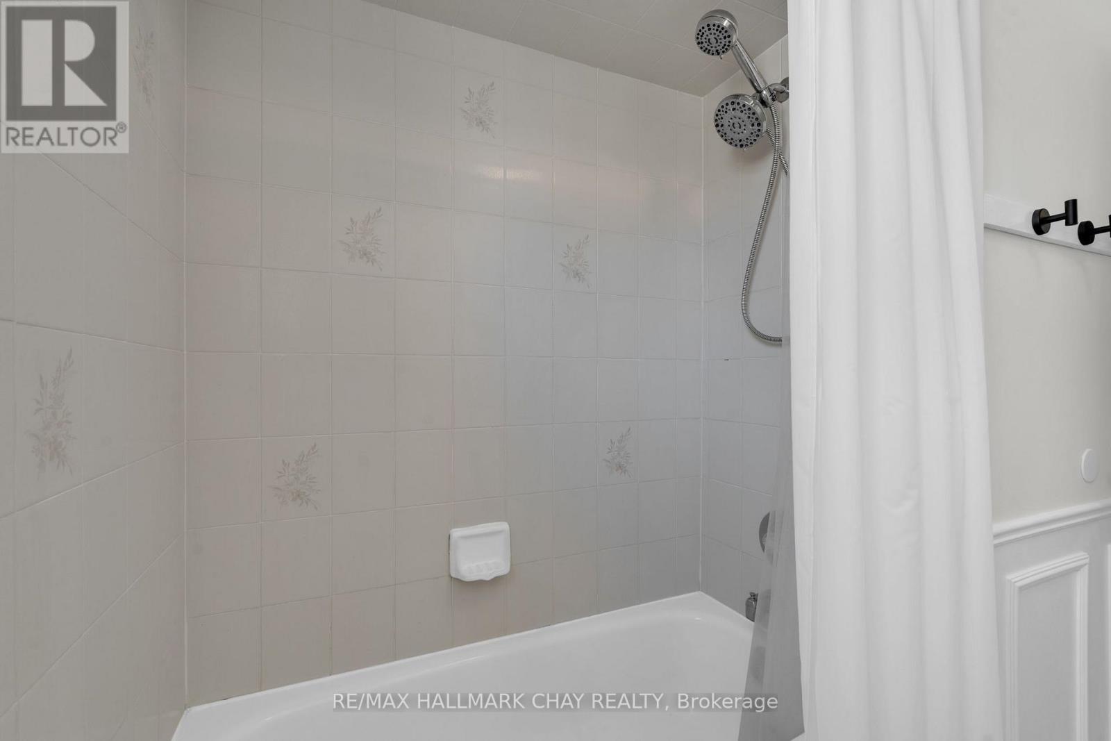 17 Cuthbert Street, Barrie, Ontario  L4N 6X7 - Photo 20 - S12980218