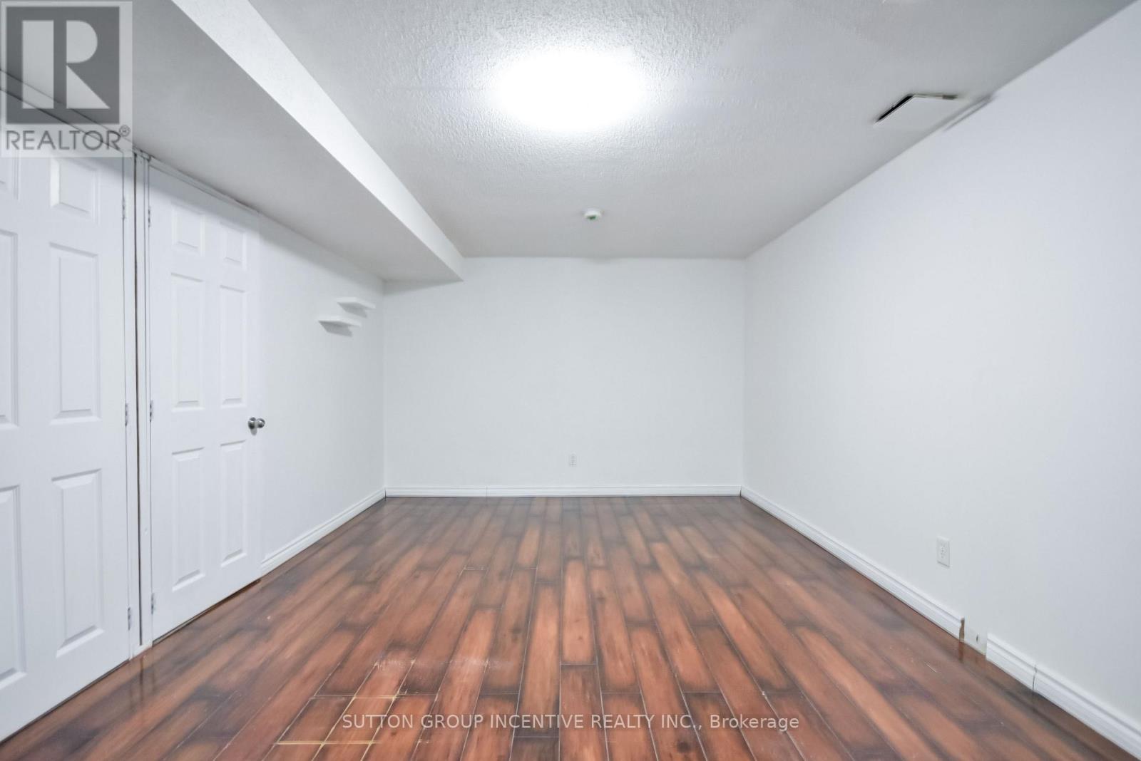 256 Dunsmore Lane, Barrie, Ontario  L4M 7A7 - Photo 13 - S12980248