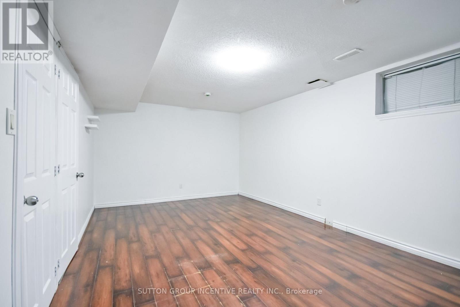 256 Dunsmore Lane, Barrie, Ontario  L4M 7A7 - Photo 14 - S12980248