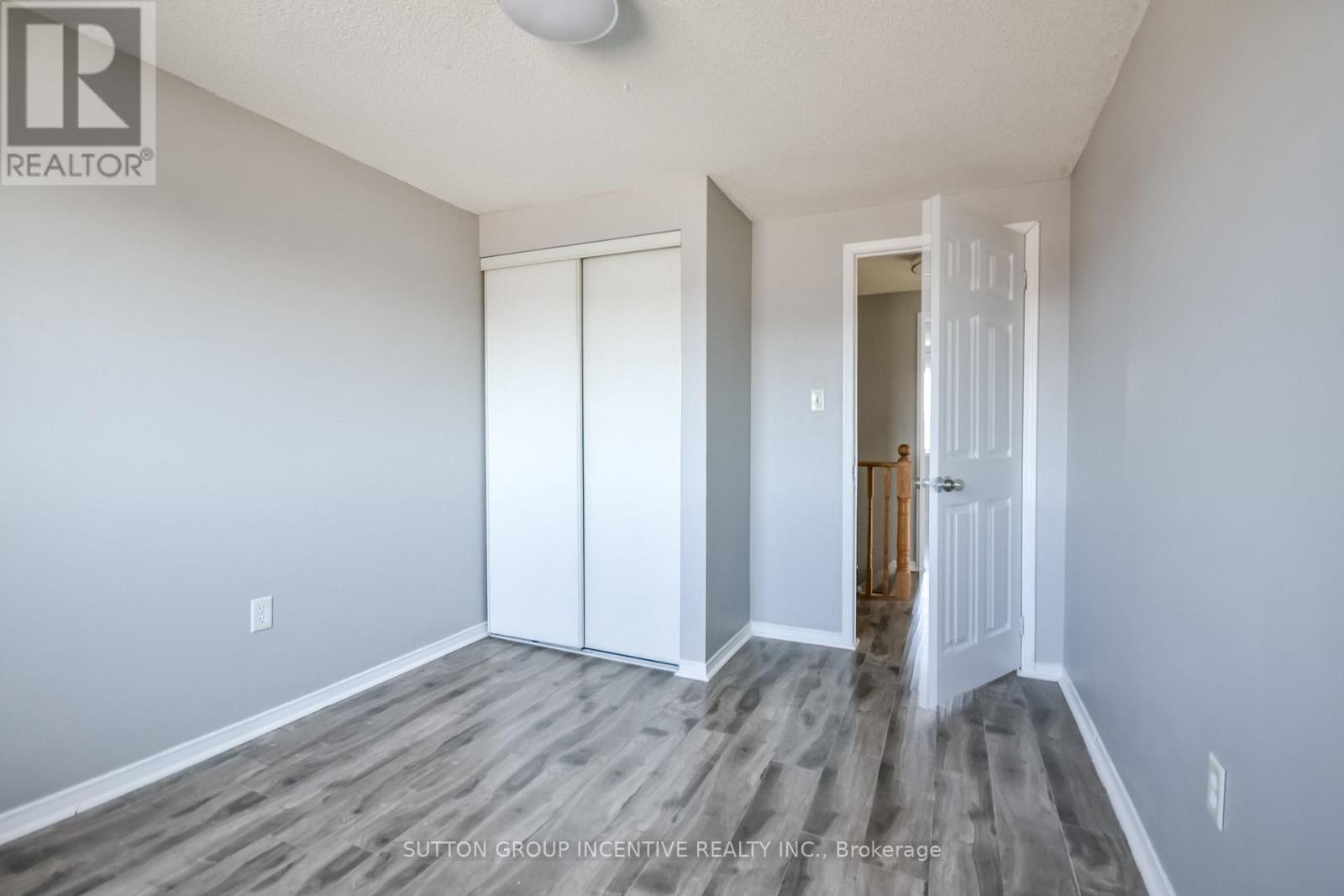 256 Dunsmore Lane, Barrie, Ontario  L4M 7A7 - Photo 15 - S12980248