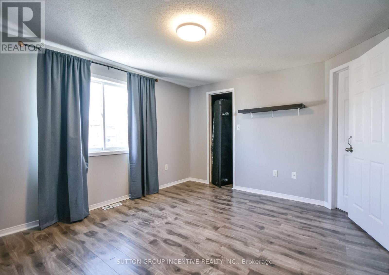 256 Dunsmore Lane, Barrie, Ontario  L4M 7A7 - Photo 25 - S12980248