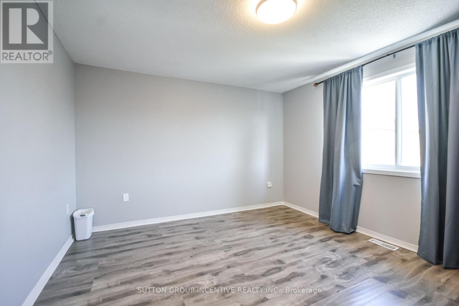 256 Dunsmore Lane, Barrie, Ontario  L4M 7A7 - Photo 26 - S12980248