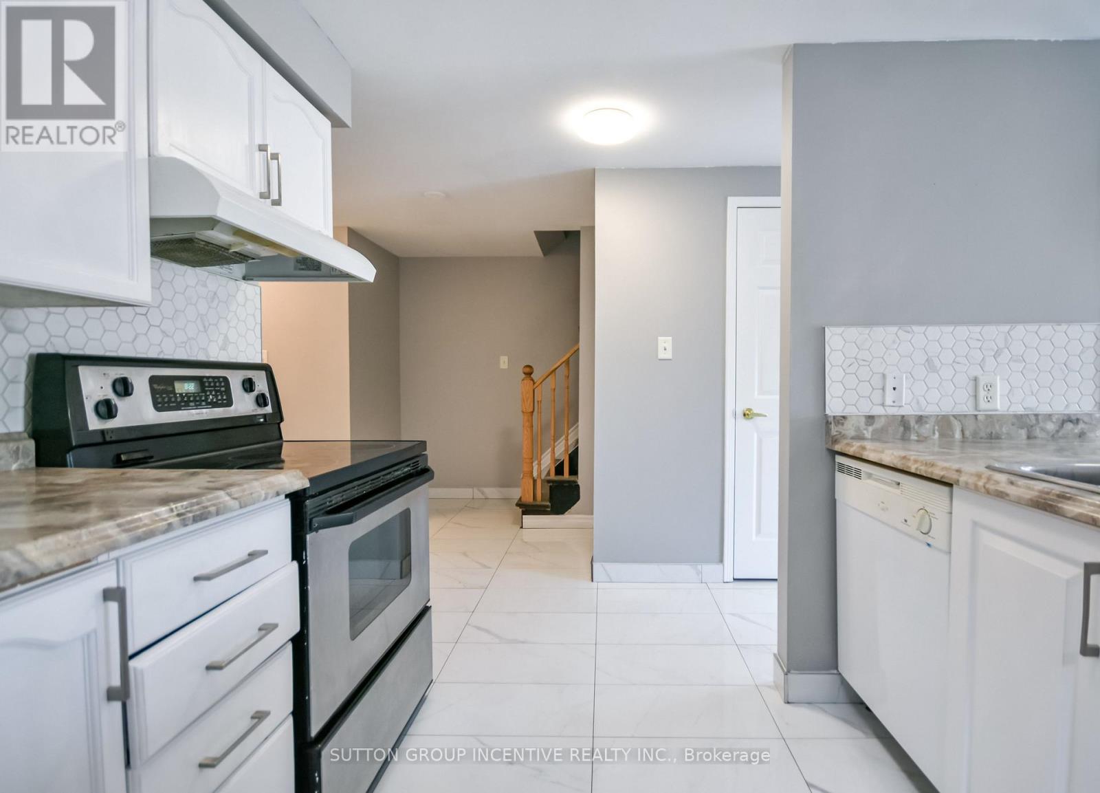 256 Dunsmore Lane, Barrie, Ontario  L4M 7A7 - Photo 39 - S12980248