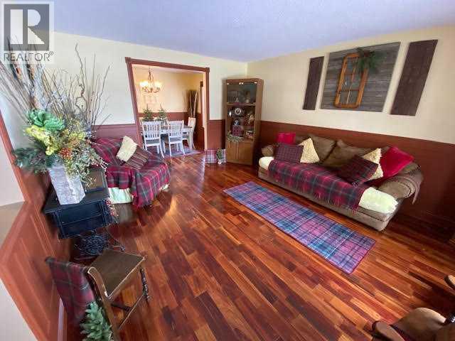 201 Hansen Drive, Hinton, Alberta  T7V 1J1 - Photo 2 - A2300096