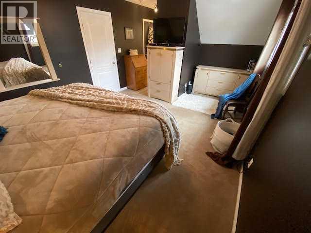 201 Hansen Drive, Hinton, Alberta  T7V 1J1 - Photo 19 - A2300096