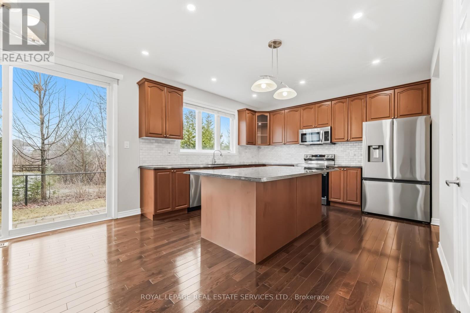 2383 Calloway Drive, Oakville, Ontario  L6M 0C1 - Photo 19 - W12980210