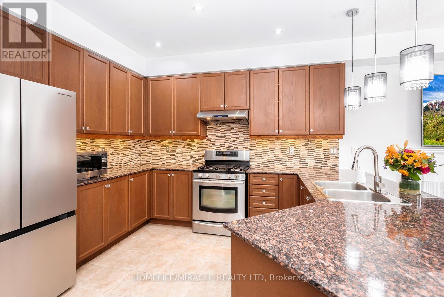 58 - 745 Farmstead Drive, Milton, Ontario  L9T 8B2 - Photo 16 - W12980236