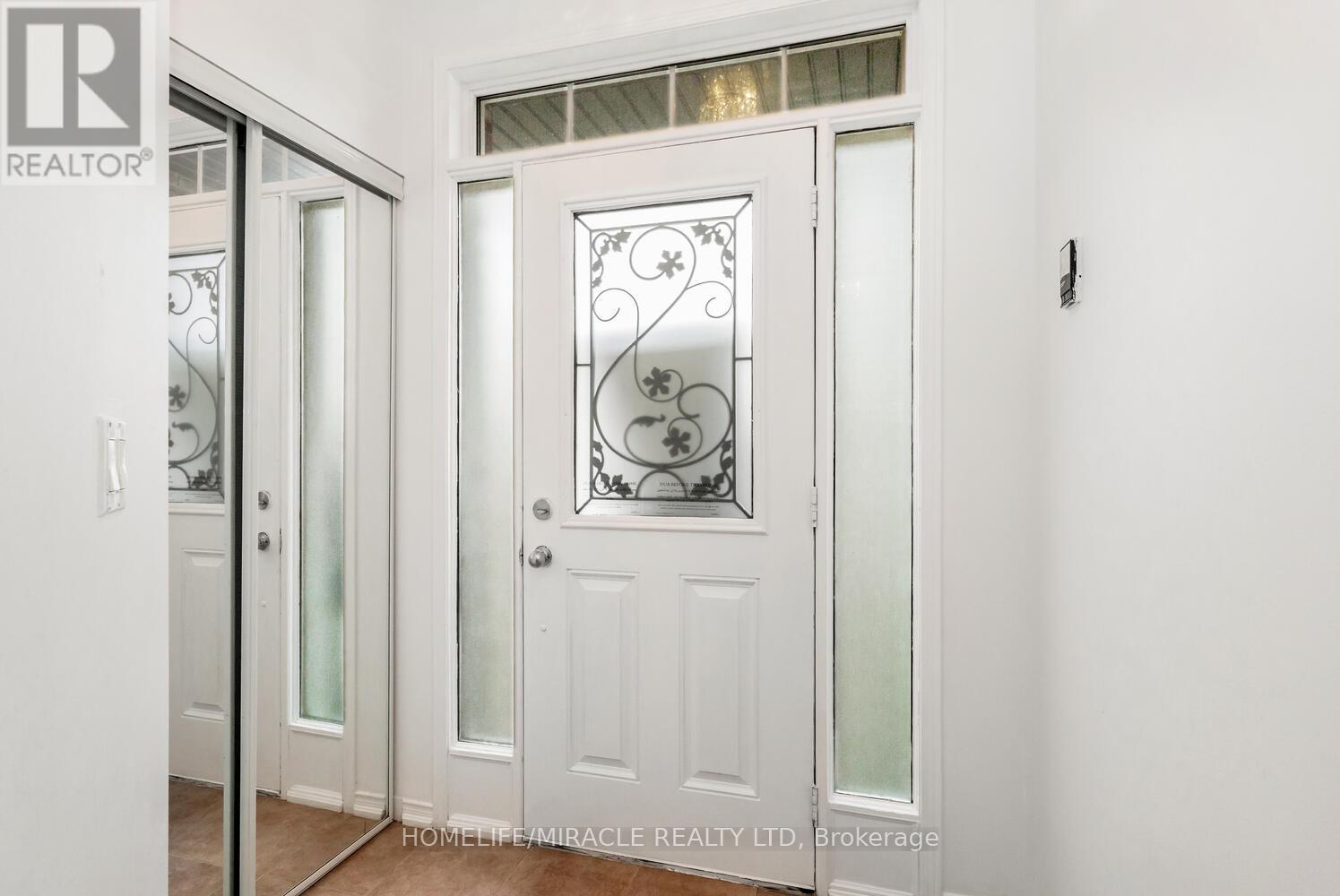 58 - 745 Farmstead Drive, Milton, Ontario  L9T 8B2 - Photo 4 - W12980236