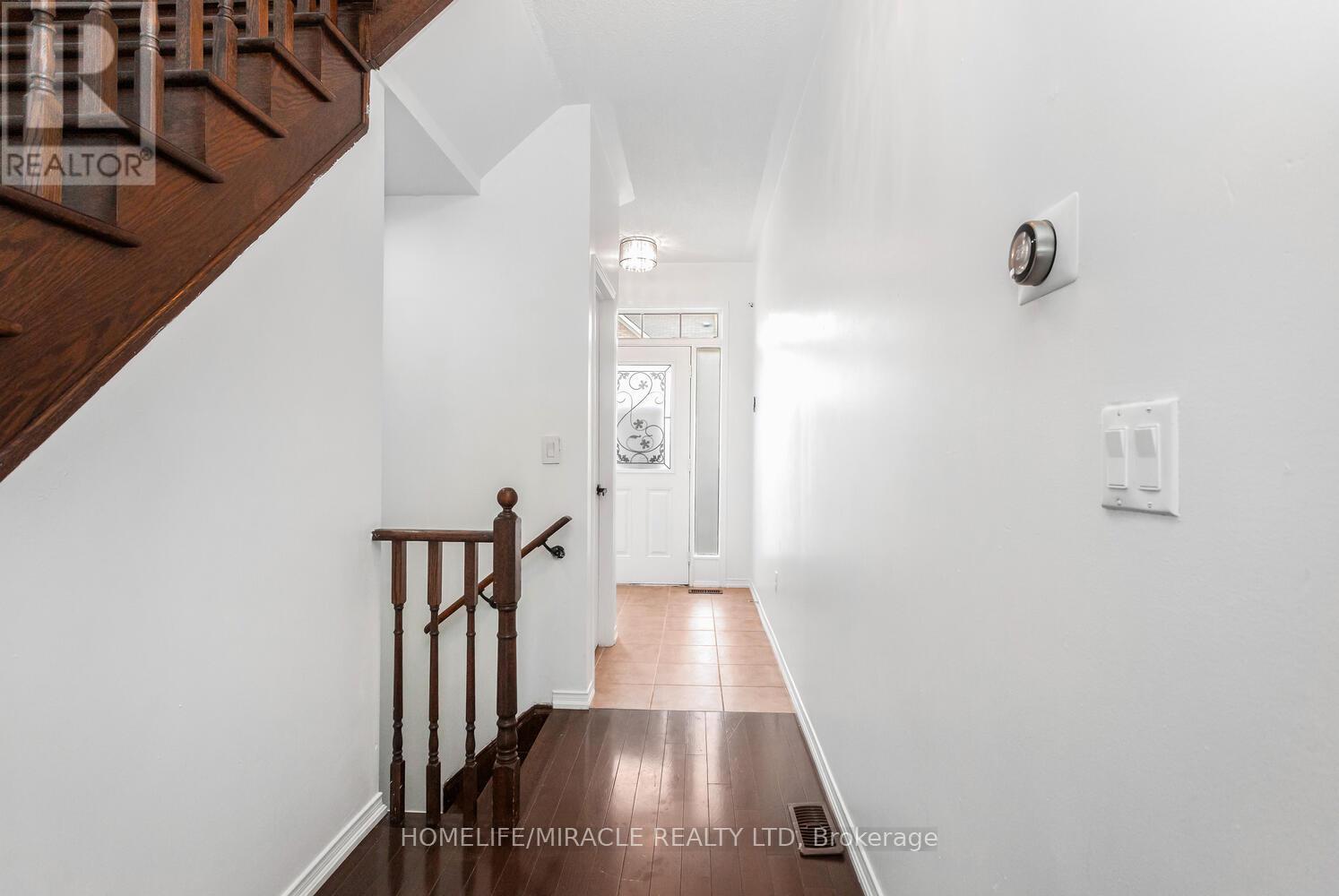 58 - 745 Farmstead Drive, Milton, Ontario  L9T 8B2 - Photo 6 - W12980236