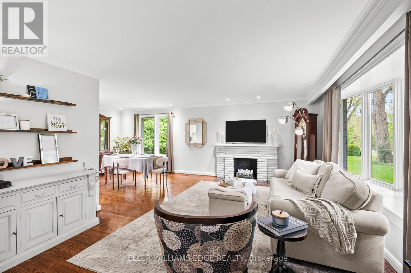 1589 Crediton Parkway, Mississauga, Ontario  L5G 3X2 - Photo 5 - W12980260