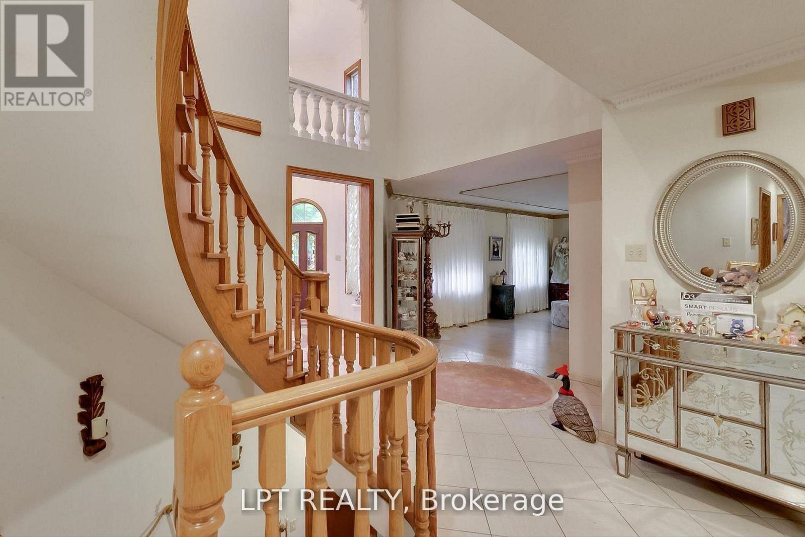 6 Fenton Way, Brampton, Ontario  L6P 0P5 - Photo 44 - W12980296