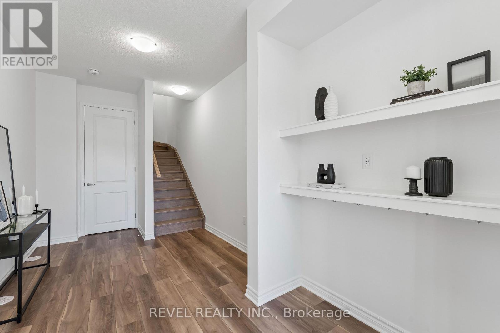 11 Vimy Ridge Road, Brampton, Ontario  L7A 5M6 - Photo 5 - W12980312