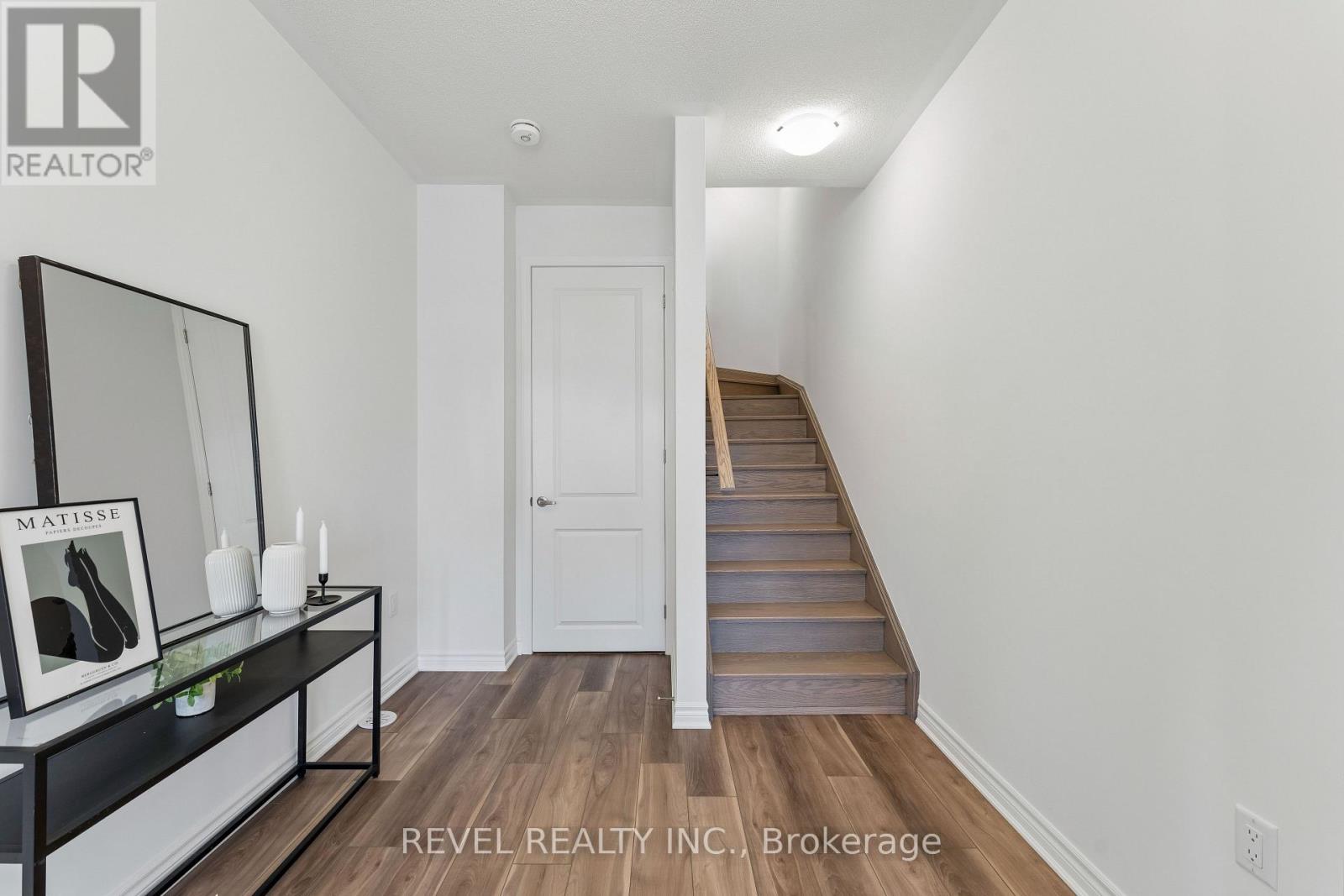 11 Vimy Ridge Road, Brampton, Ontario  L7A 5M6 - Photo 6 - W12980312