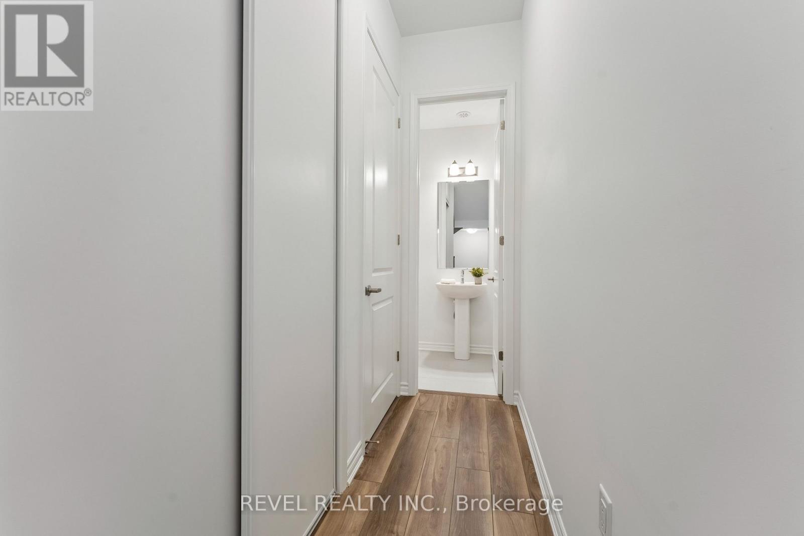 11 Vimy Ridge Road, Brampton, Ontario  L7A 5M6 - Photo 7 - W12980312