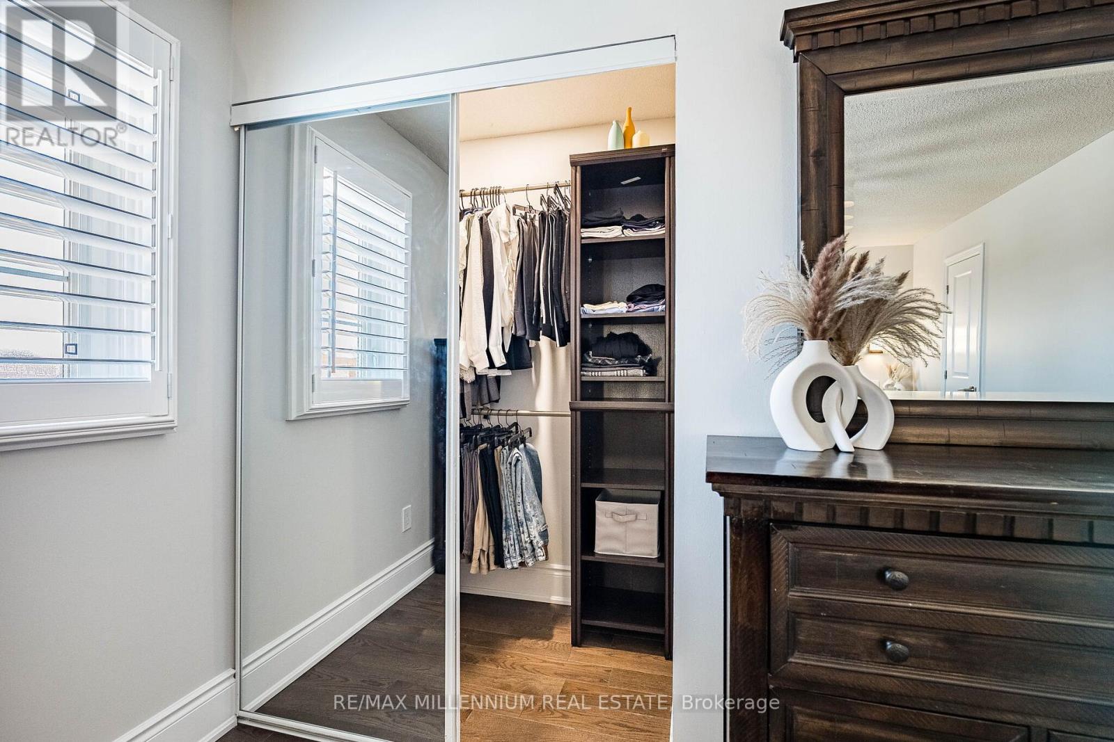 74 Atkins Circle, Brampton, Ontario  L6X 4B4 - Photo 22 - W12980316