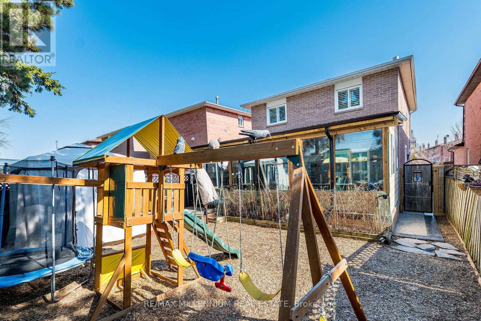 74 Atkins Circle, Brampton, Ontario  L6X 4B4 - Photo 42 - W12980316