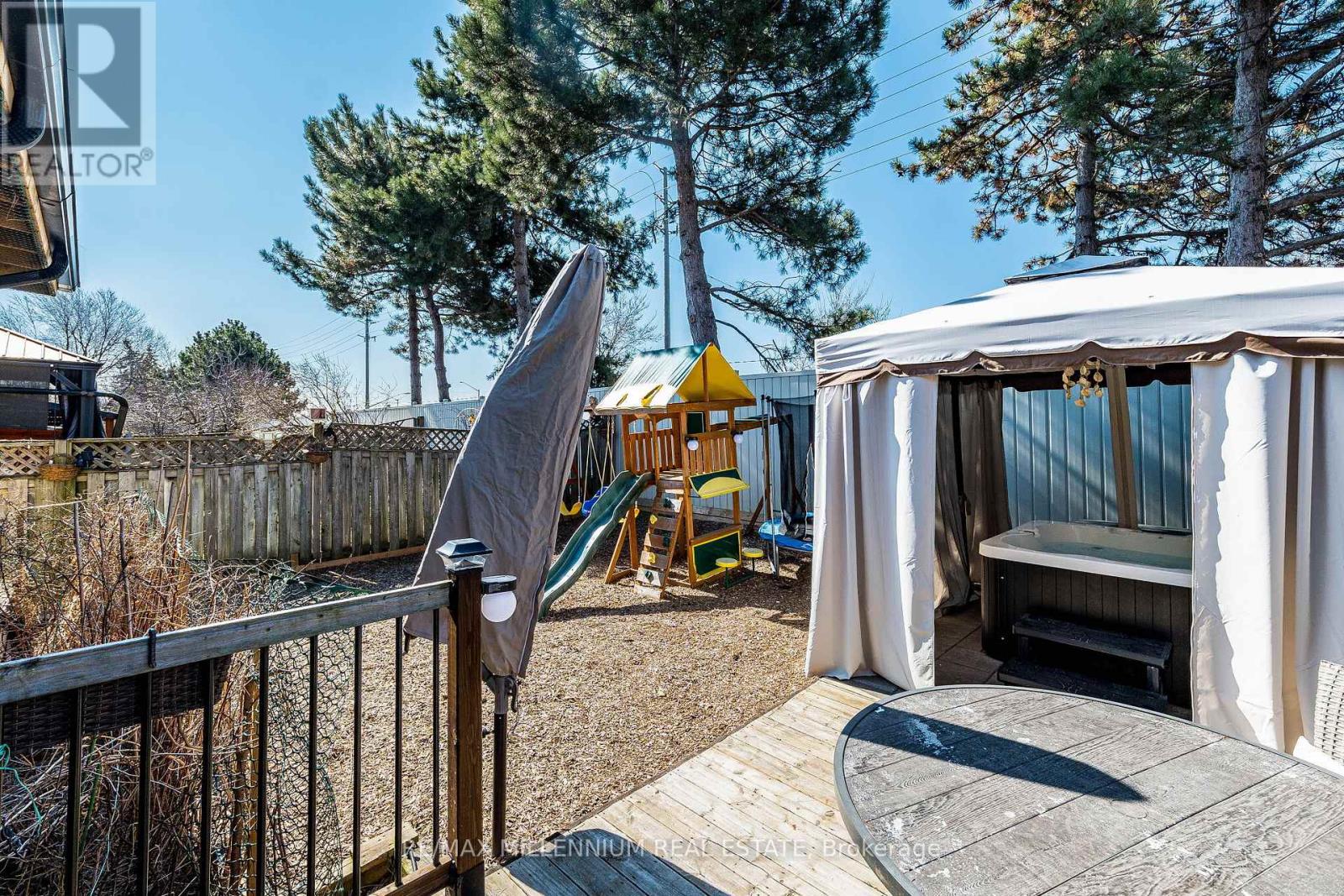 74 Atkins Circle, Brampton, Ontario  L6X 4B4 - Photo 43 - W12980316