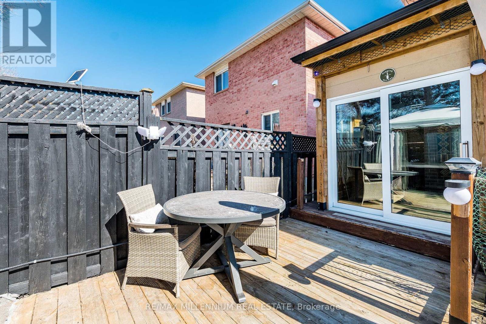 74 Atkins Circle, Brampton, Ontario  L6X 4B4 - Photo 45 - W12980316