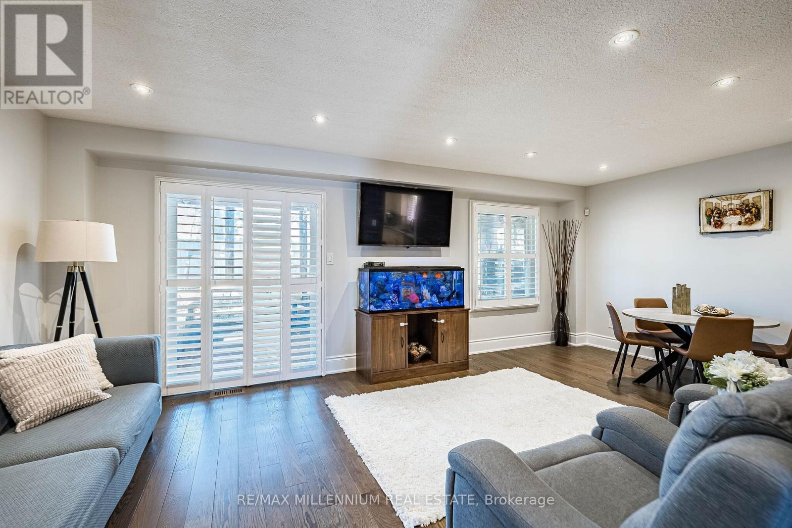 74 Atkins Circle, Brampton, Ontario  L6X 4B4 - Photo 7 - W12980316