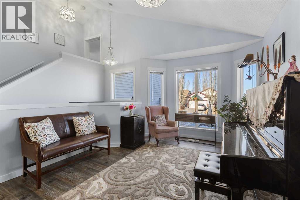 405 Highwood Village Place Nw, High River, Alberta  T1V 1W1 - Photo 5 - A2280983