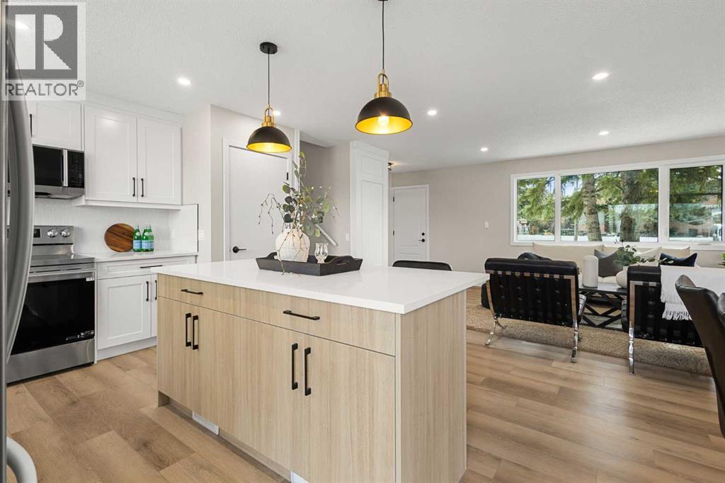 347 Queensland Drive Se, Calgary, Alberta  T2J 3R6 - Photo 13 - A2291982