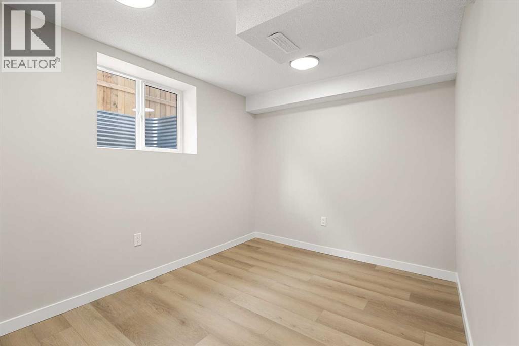 347 Queensland Drive Se, Calgary, Alberta  T2J 3R6 - Photo 32 - A2291982