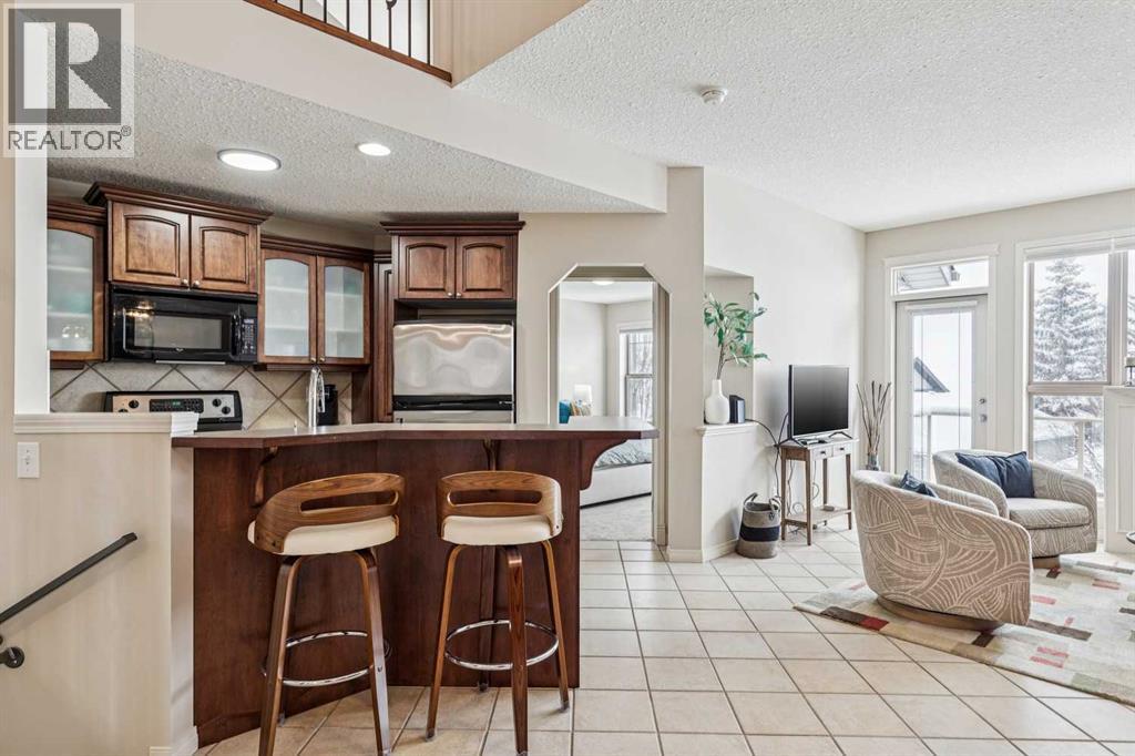 245 Springbank Terrace SW, Calgary, Alberta  T3H 4S8 - Photo 10 - A2299676