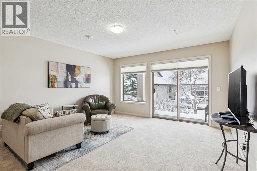 245 Springbank Terrace SW, Calgary, Alberta  T3H 4S8 - Photo 22 - A2299676