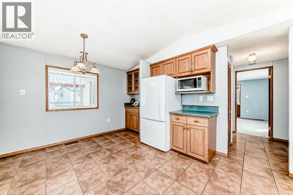 272 Burroughs Circle NE, Calgary, Alberta  T1Y 6K3 - Photo 7 - A2299900