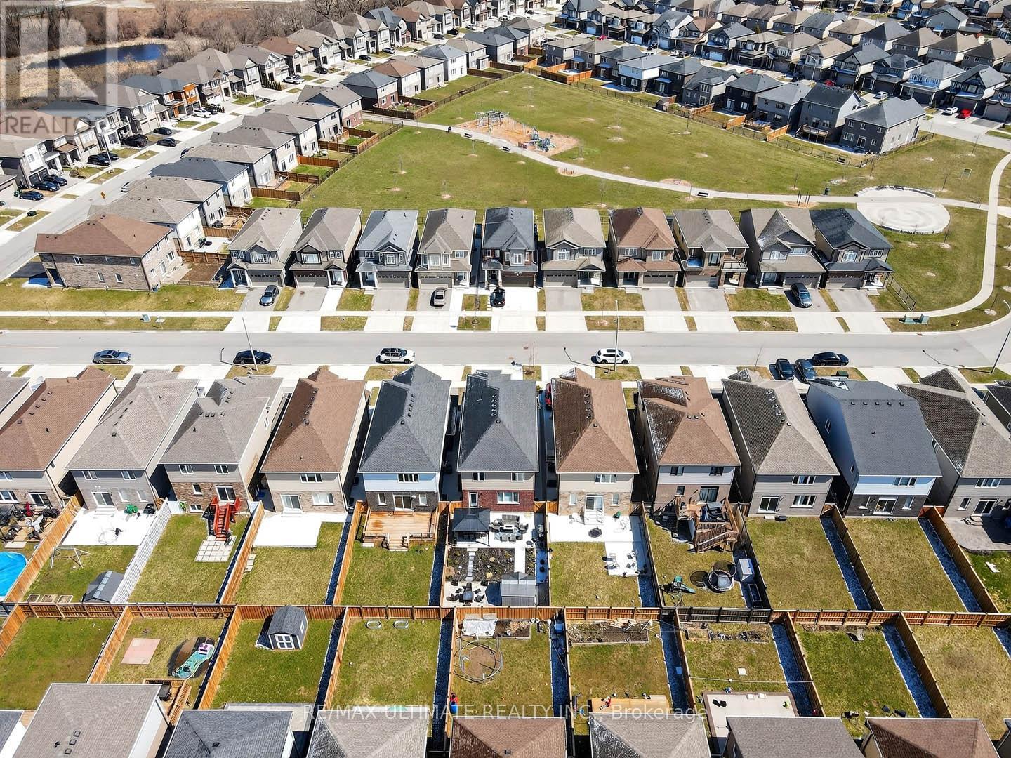 67 Beauchamp Drive N, Cambridge, Ontario  N1S 0A2 - Photo 7 - X12980206