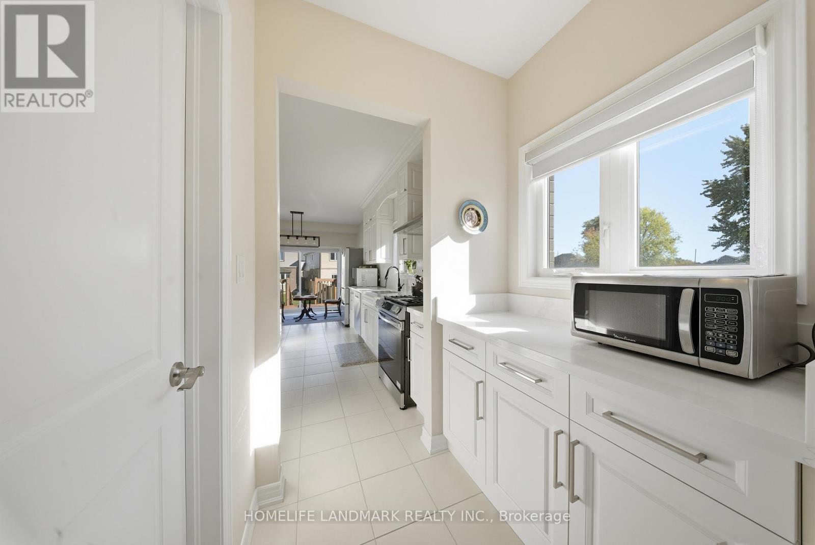 49 Monarch Street, Welland, Ontario  L3C 0E6 - Photo 6 - X12980220