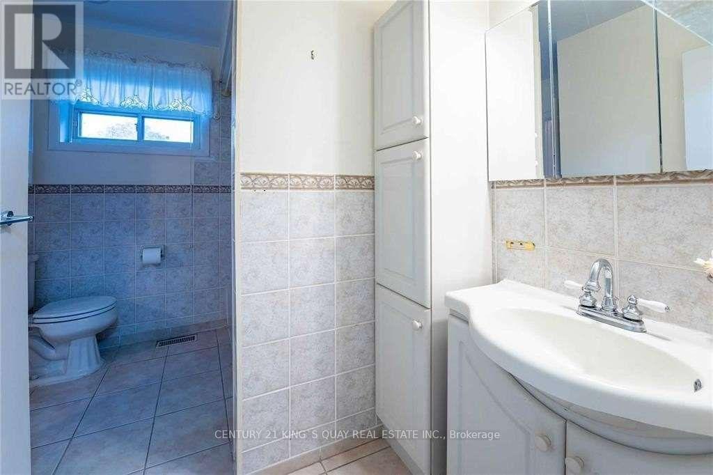 7 Ennismore Place, Toronto, Ontario  M2J 1Z9 - Photo 13 - C12860874