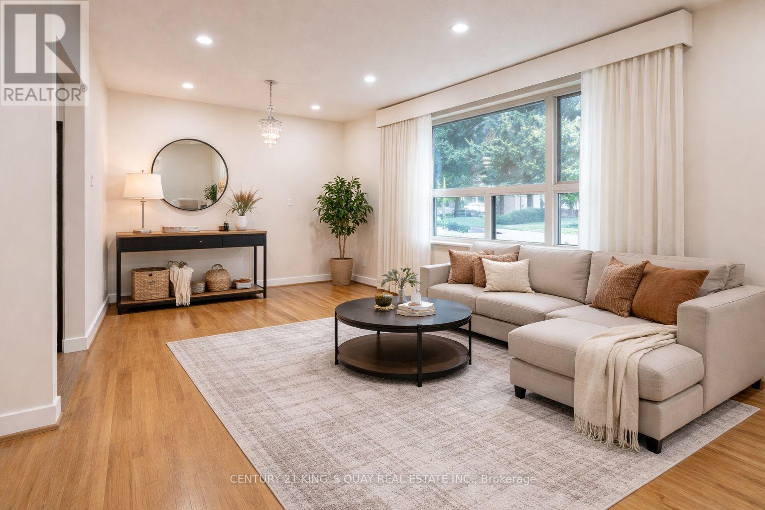 7 Ennismore Place, Toronto, Ontario  M2J 1Z9 - Photo 3 - C12860874