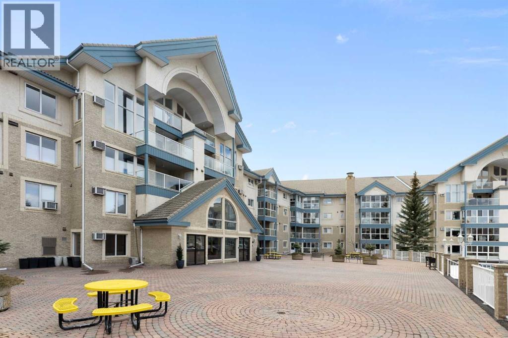 314, 7239 Sierra Morena Boulevard SW, Calgary, Alberta  T3H 3L7 - Photo 2 - A2299016