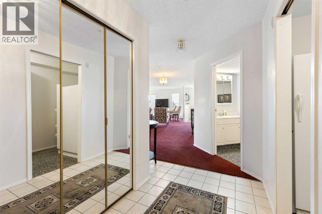 314, 7239 Sierra Morena Boulevard SW, Calgary, Alberta  T3H 3L7 - Photo 6 - A2299016