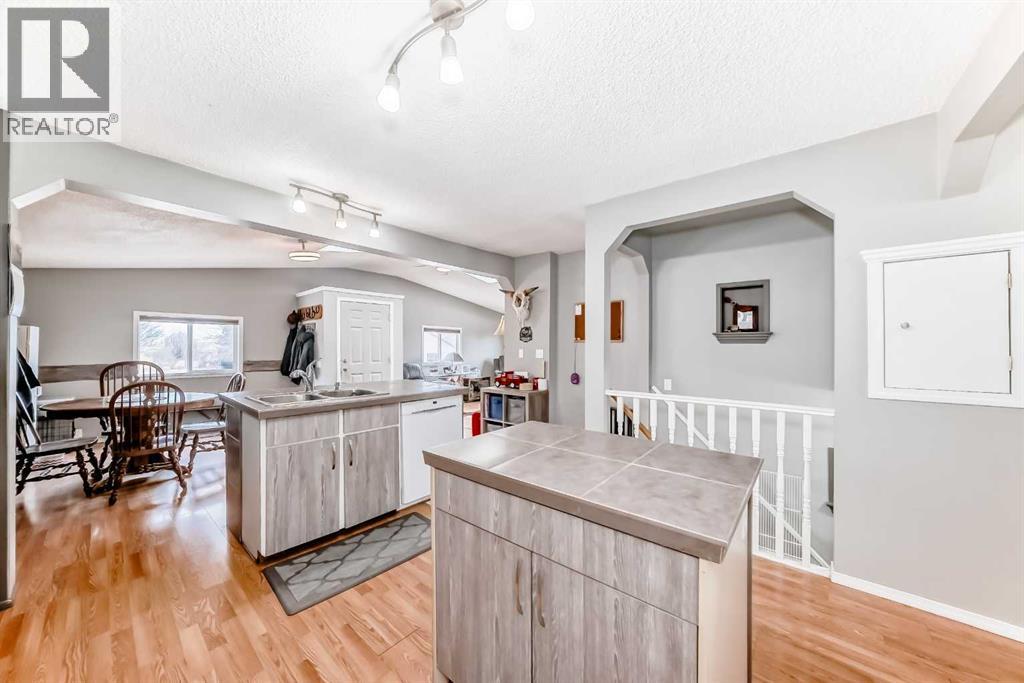 225019 Range Road 254, Rural Wheatland County, Alberta  T1P 0T1 - Photo 6 - A2299014