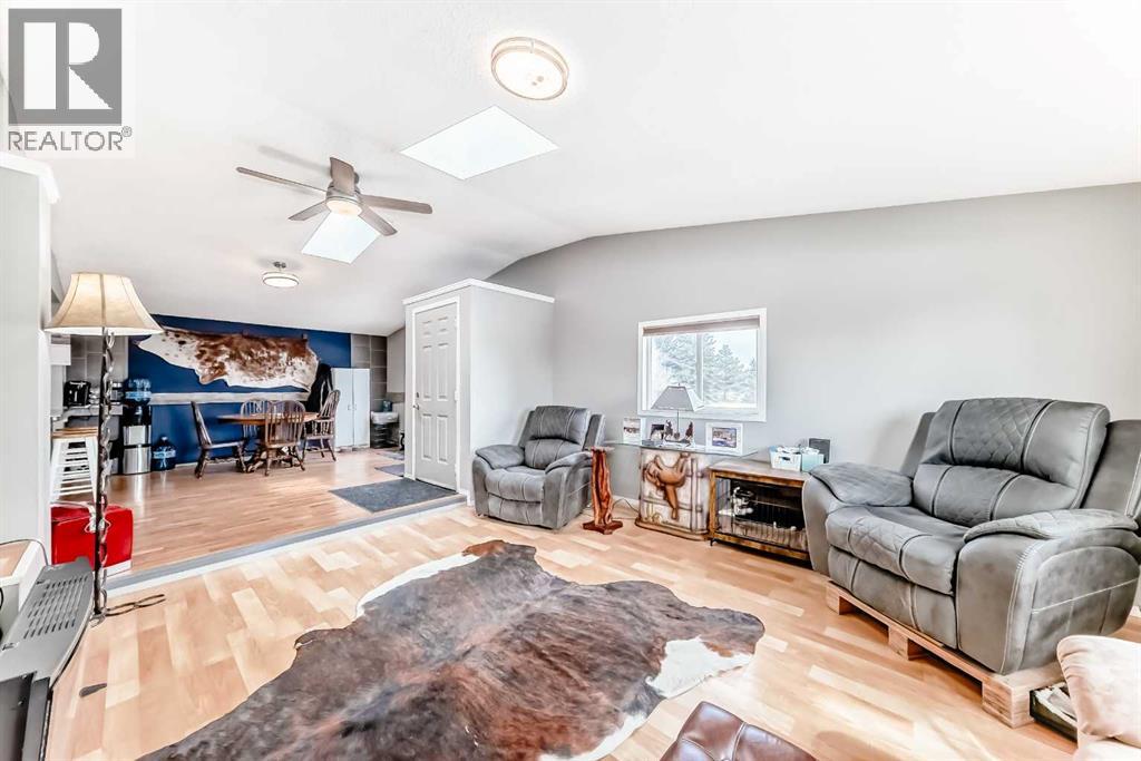 225019 Range Road 254, Rural Wheatland County, Alberta  T1P 0T1 - Photo 14 - A2299014