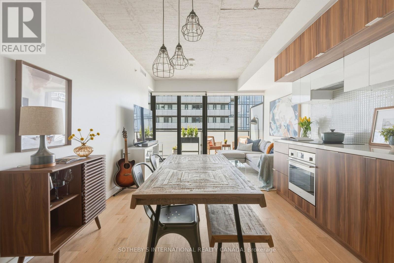 1101 - 185 ROEHAMPTON AVENUE, Toronto, Ontario