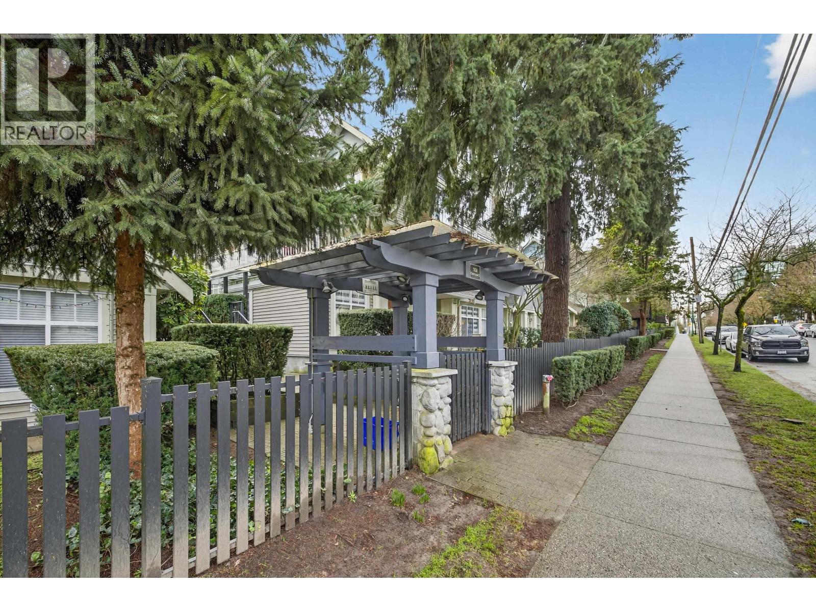 18 7128 STRIDE AVENUE, Burnaby, British Columbia