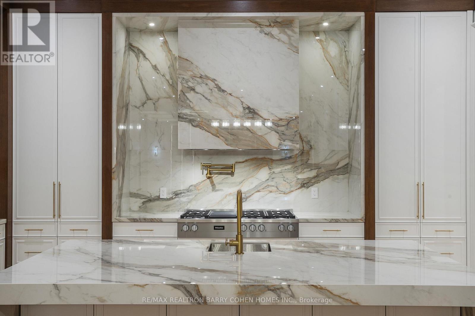 27 Penwood Crescent, Toronto, Ontario  M3B 3B1 - Photo 22 - C12980320